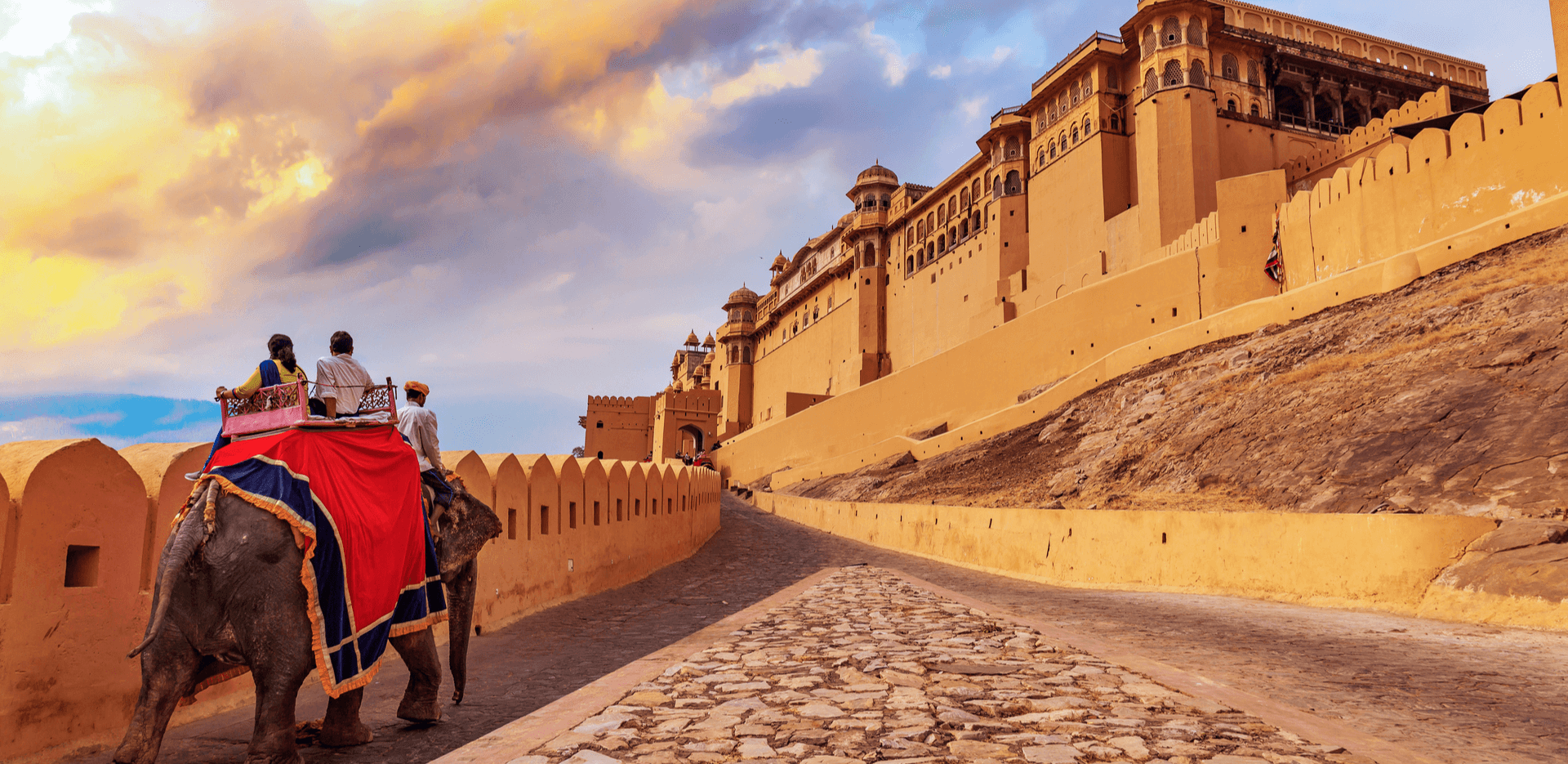 Top Road Trips Destinations | Travel Agency